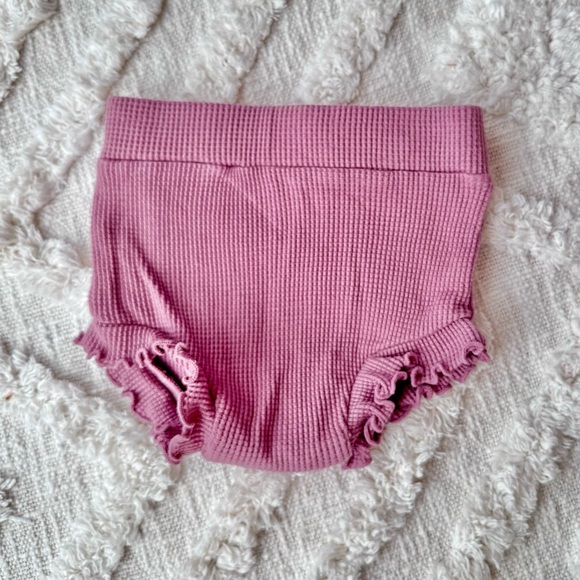 SpearmintLOVE Organic Waffle Ruffle Bloomer Winterberry Mauve 3-6m Diaper Cover - Picture 5 of 7